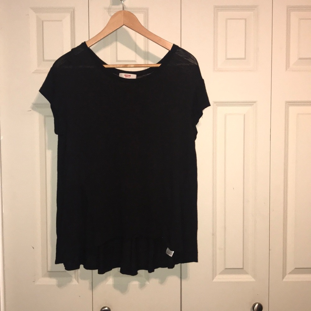 black slightly high-low black top